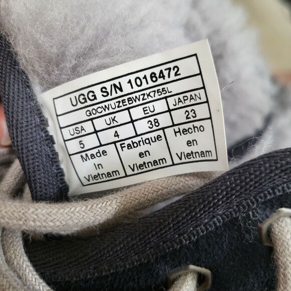 UGG Australia Harkley US Size 5 True Navy Mens Suede BOOTS - Picture 8 of 11